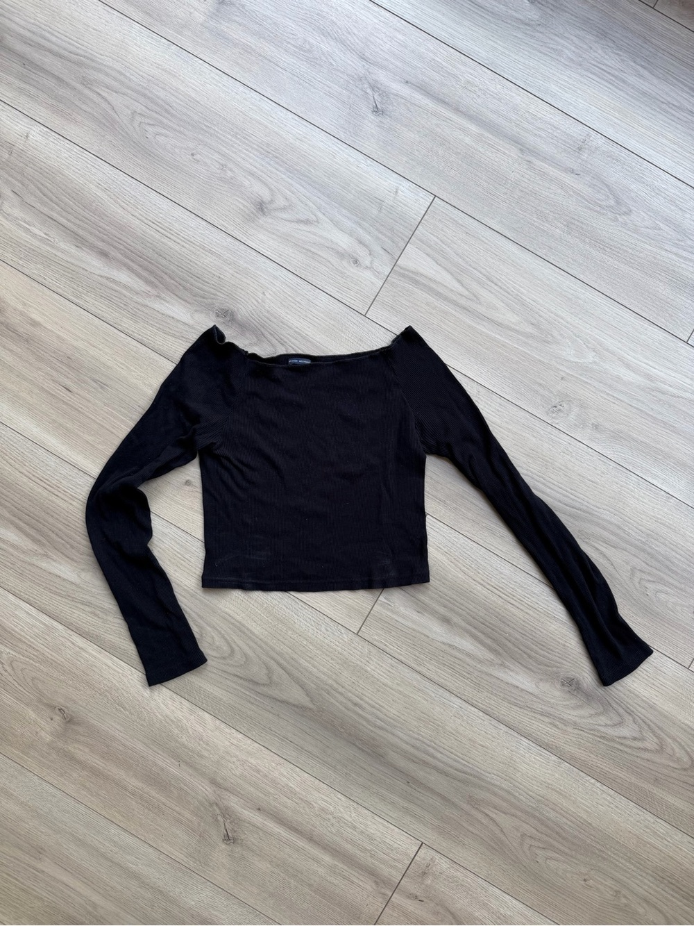 Brandy Melville Deep Navy Long-Sleeve Scoop Long Sleeved Crop Top